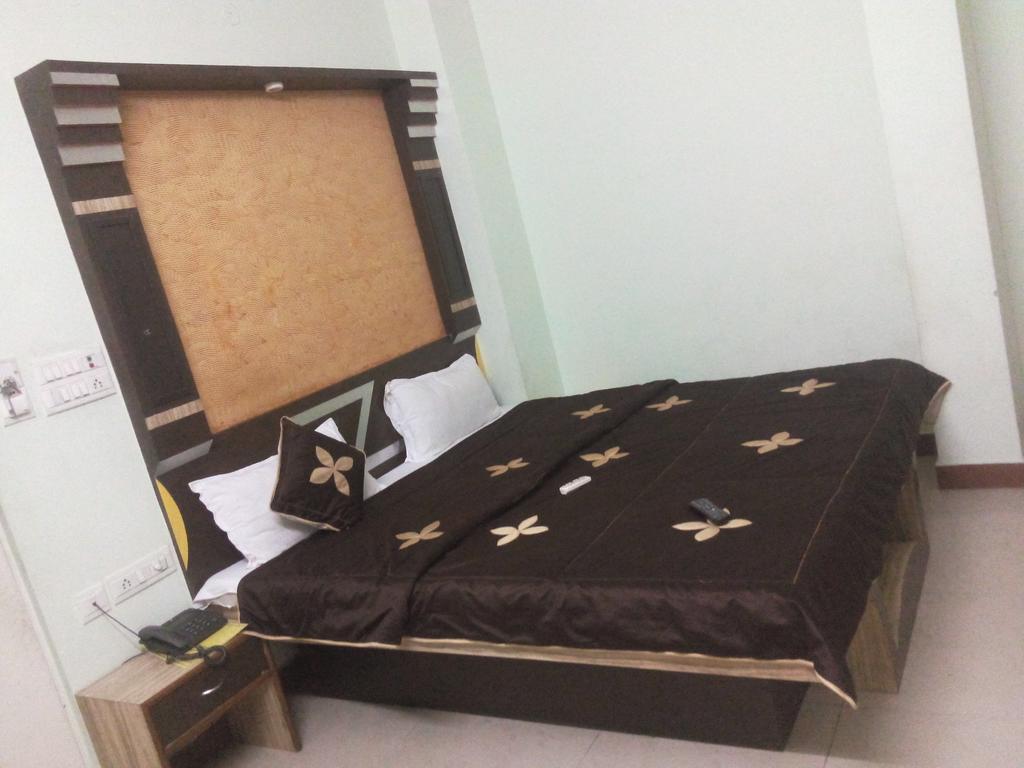 Hotel Candy Palace Jaipur Quarto foto
